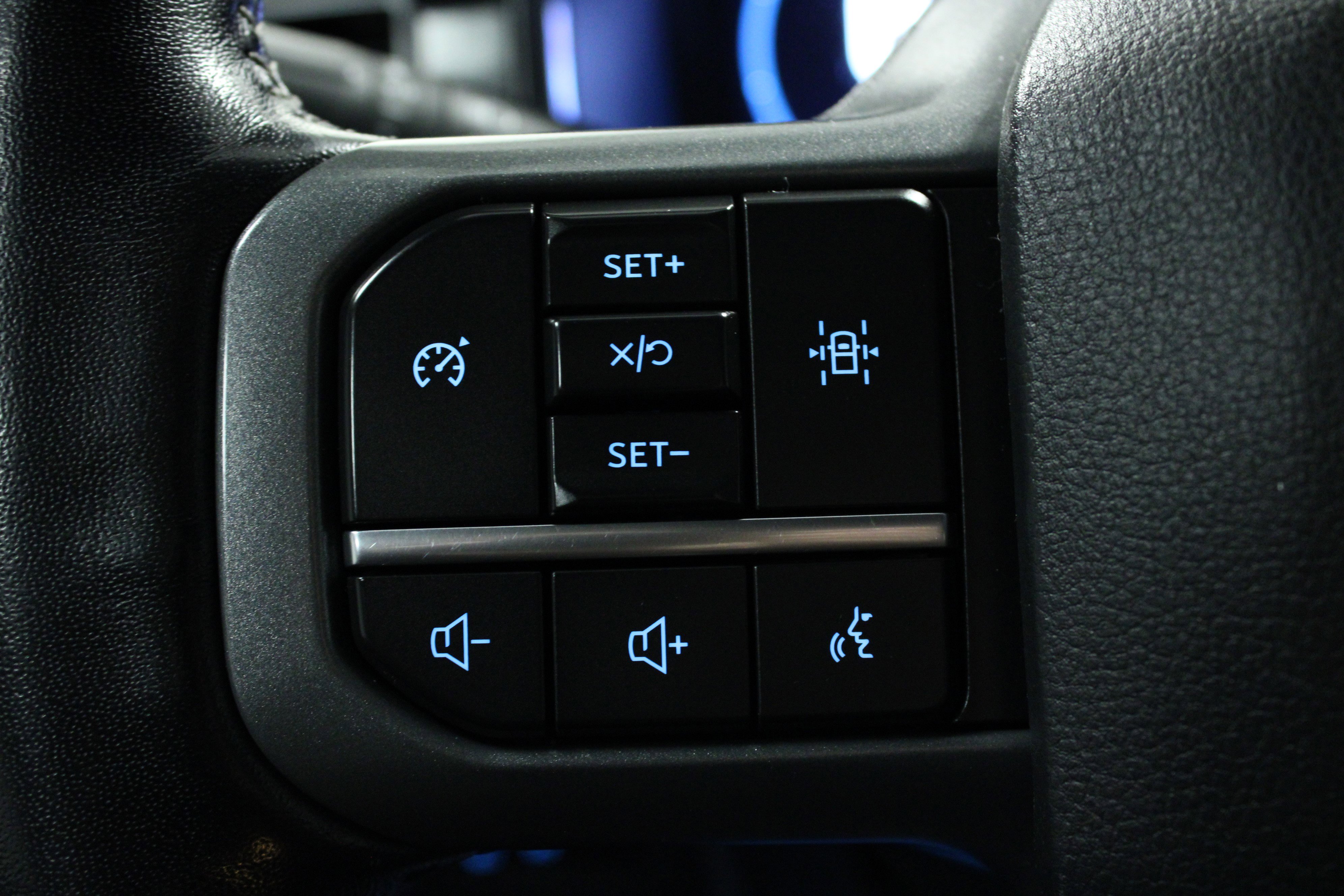 Used 2022 Ford F150 Lariat w/ FX4 Off-Road Package image 20