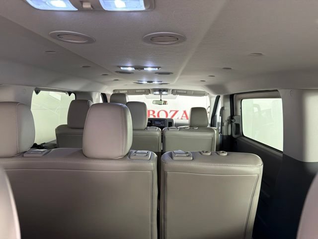 Used 2017 Nissan NV 3500 SL RWD image 30