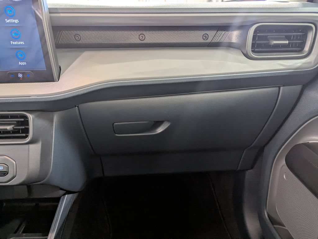 Used 2025 Ford Maverick XL w/ Equipment Group 102A AWD/4WD image 17