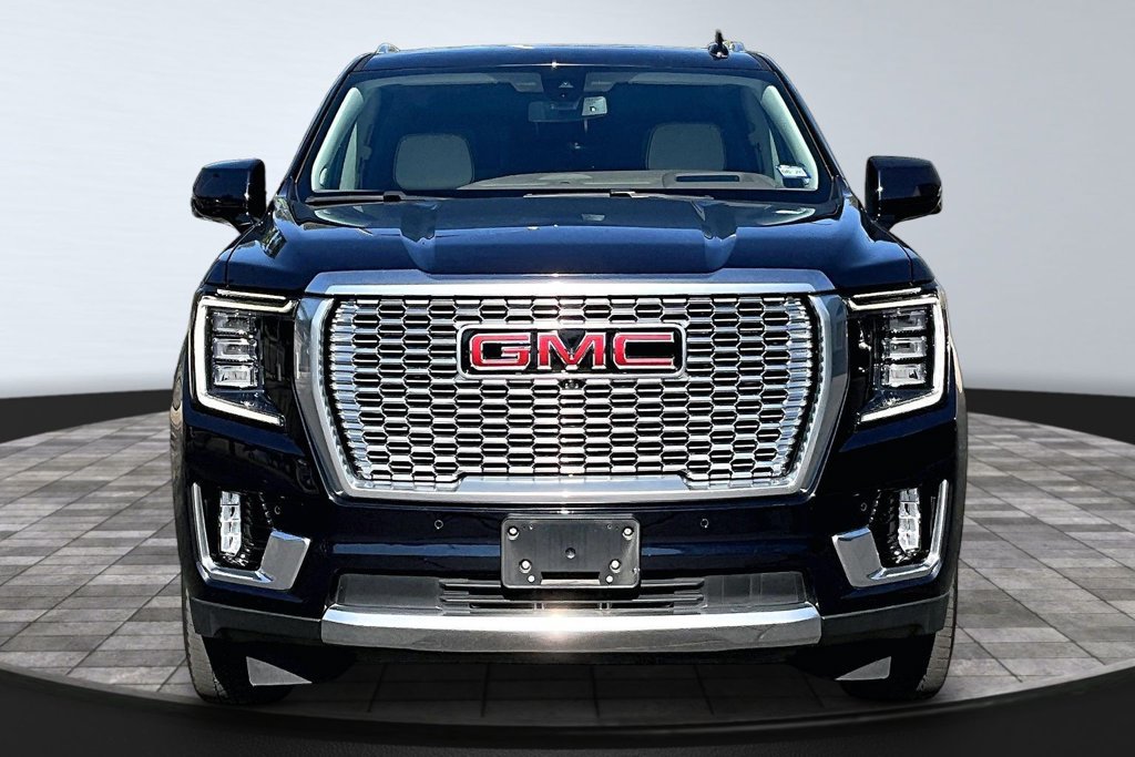Used 2022 GMC Yukon XL Denali RWD image 28