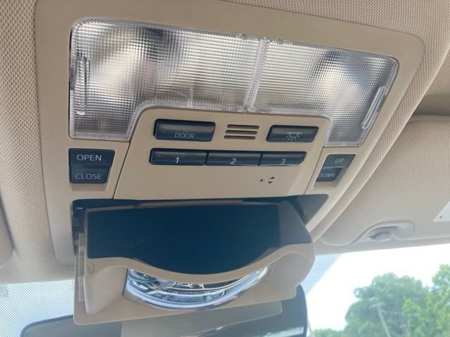 Used 2017 Toyota Highlander Limited AWD/4WD image 45