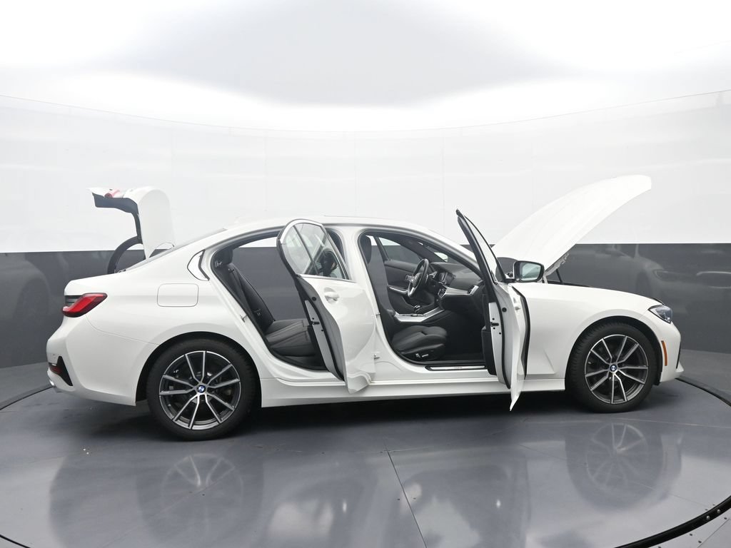 Used 2021 BMW 330i xDrive Sedan w/ Driving Assistance Package AWD/4WD image 44