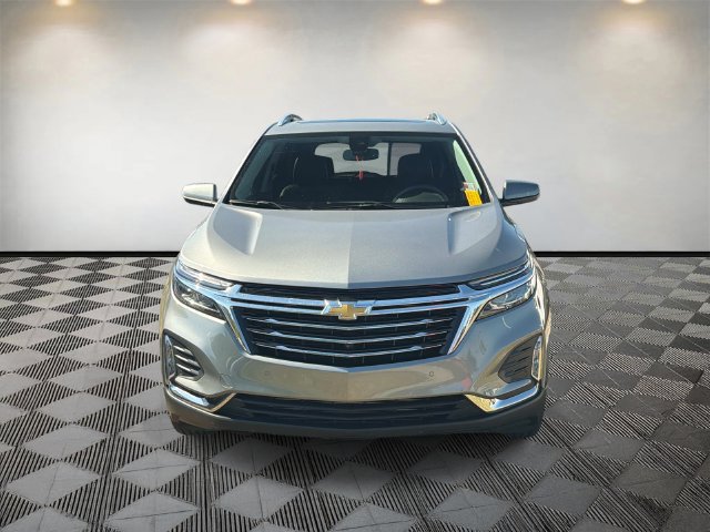 Used 2023 Chevrolet Equinox Premier AWD/4WD image 3
