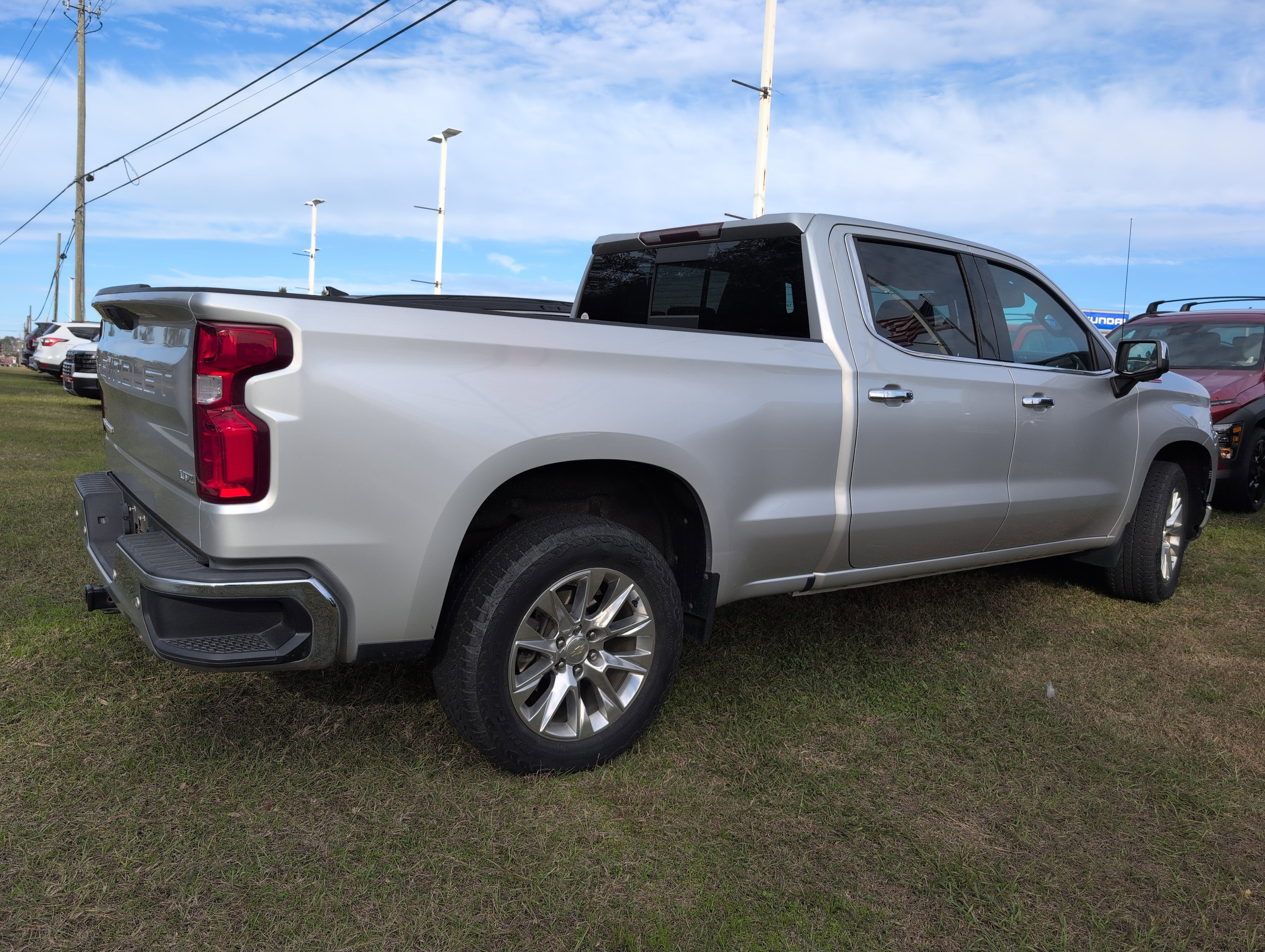 Used 2022 Chevrolet Silverado 1500 LTZ image 2