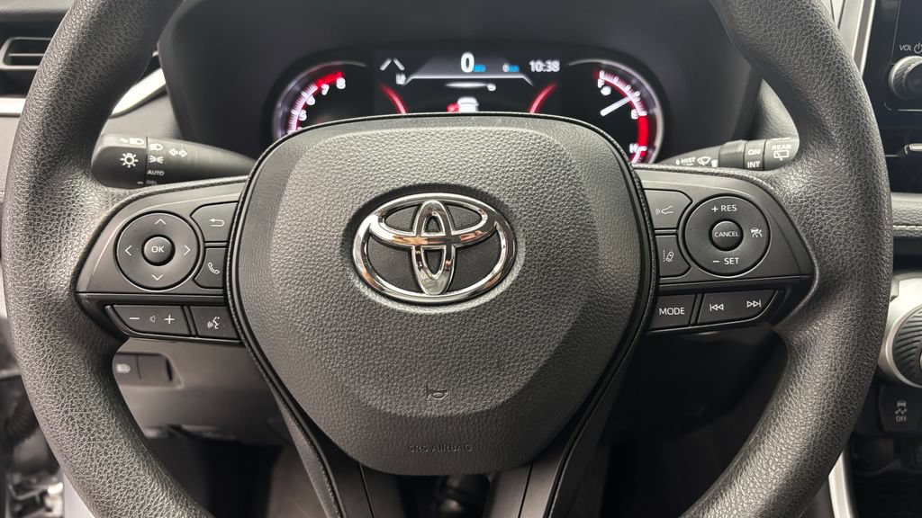 Used 2025 Toyota RAV4 XLE AWD/4WD image 22