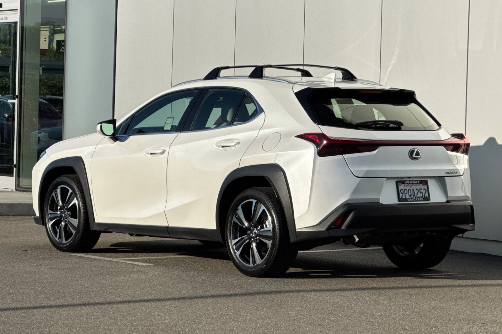 Used 2025 Lexus UX 300h FWD w/ Accessory Package (Z2) image 3