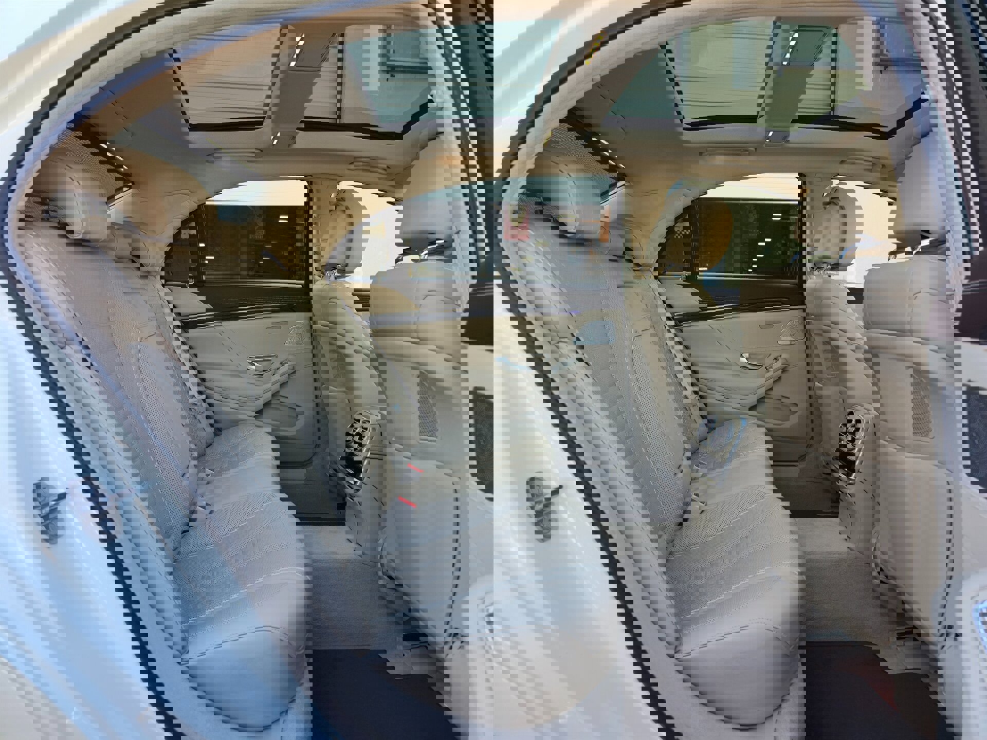 Used 2019 Mercedes-Benz S 560 Sedan image 34