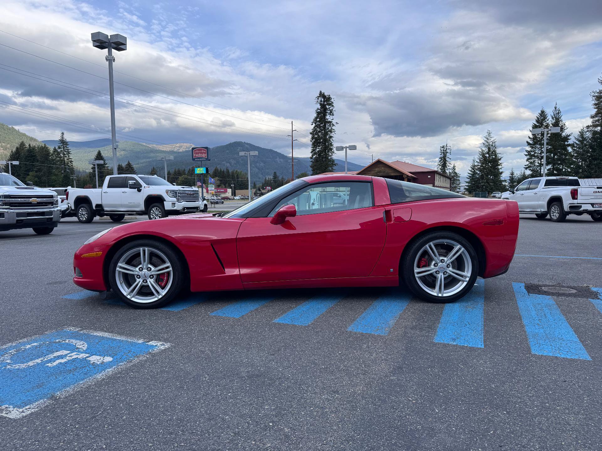 Used 2008 Chevrolet Corvette Coupe w/ Preferred Equipment Group RWD image 4