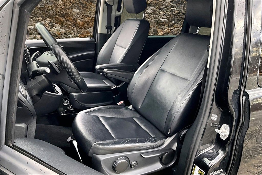 Used 2018 Mercedes-Benz Metris Passenger image 23