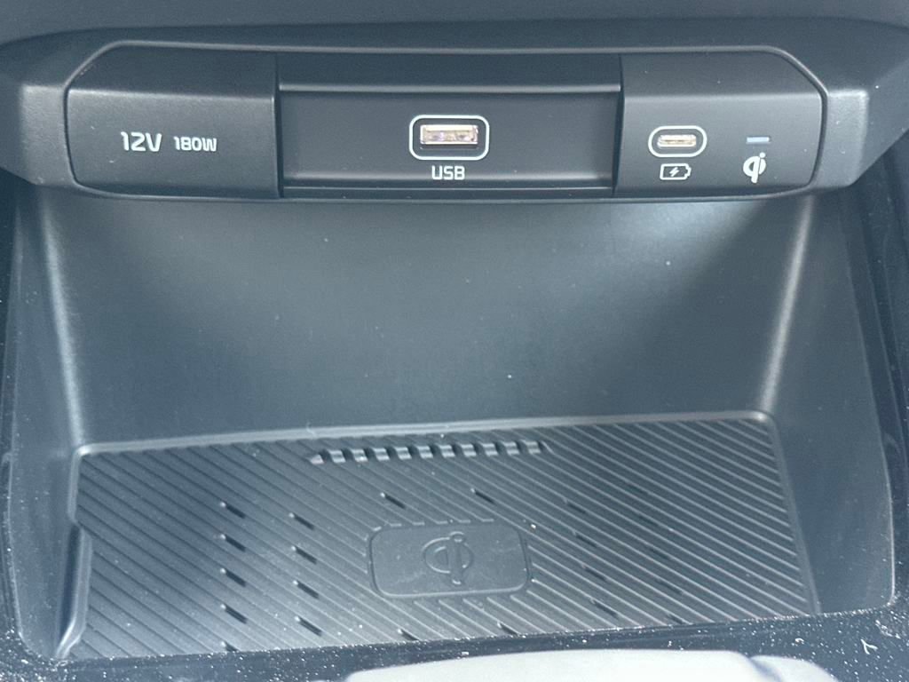 New 2025 Kia Niro EX Touring image 22