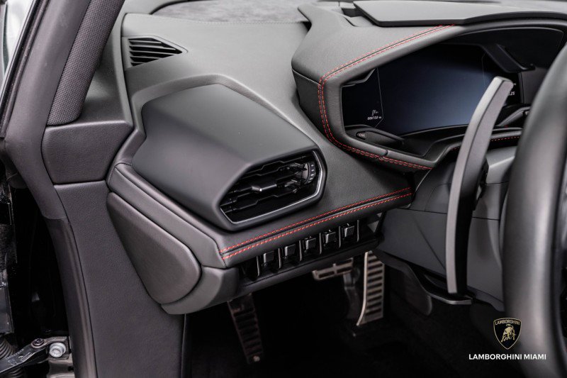 Used 2018 Lamborghini Huracan LP 580-2 image 32