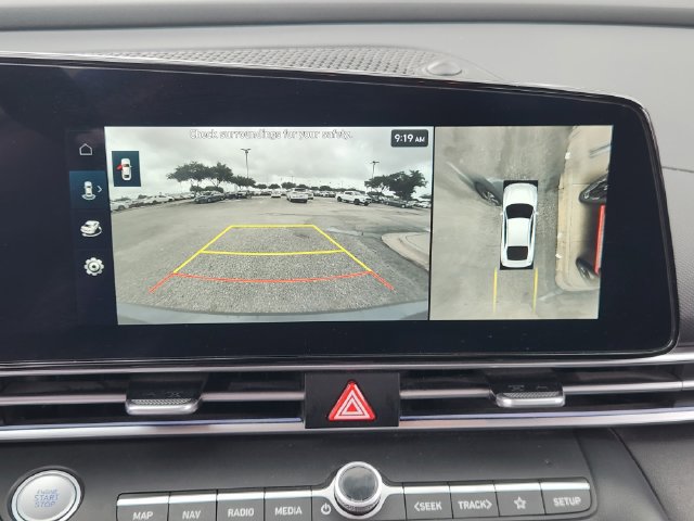 Used 2024 Hyundai Elantra Limited FWD image 15
