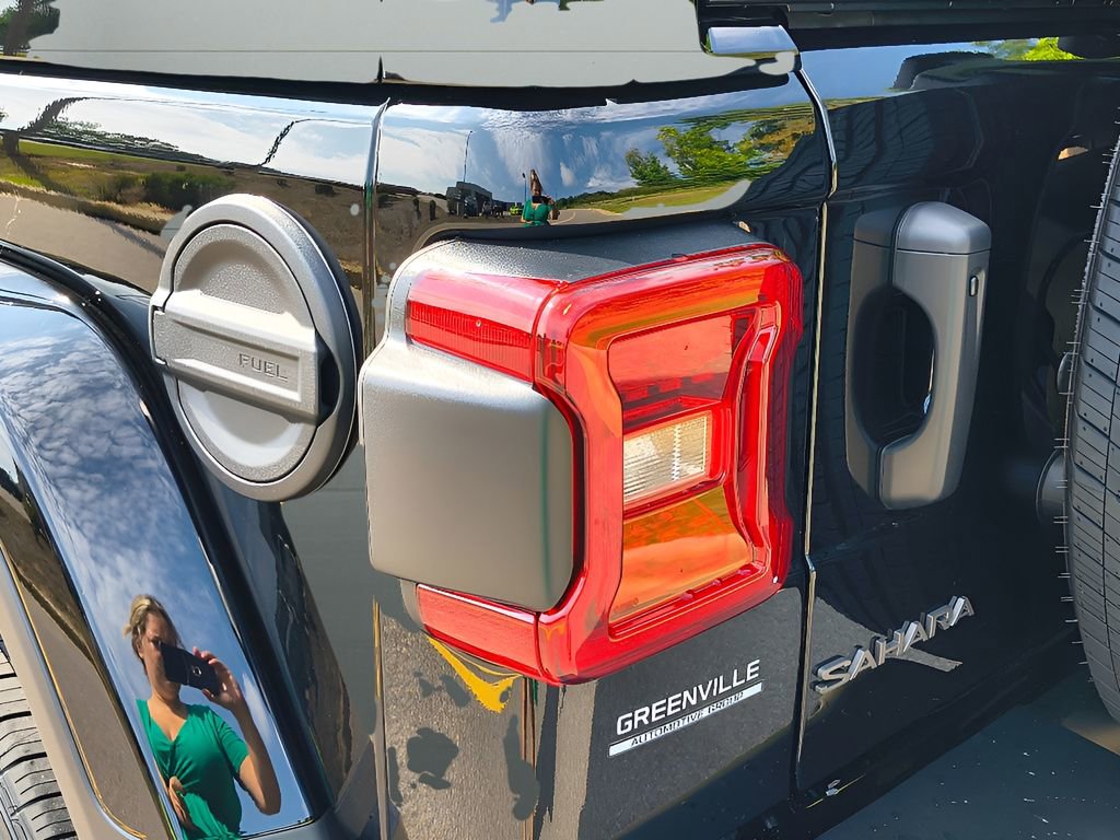 New 2025 Jeep Wrangler Sahara image 31