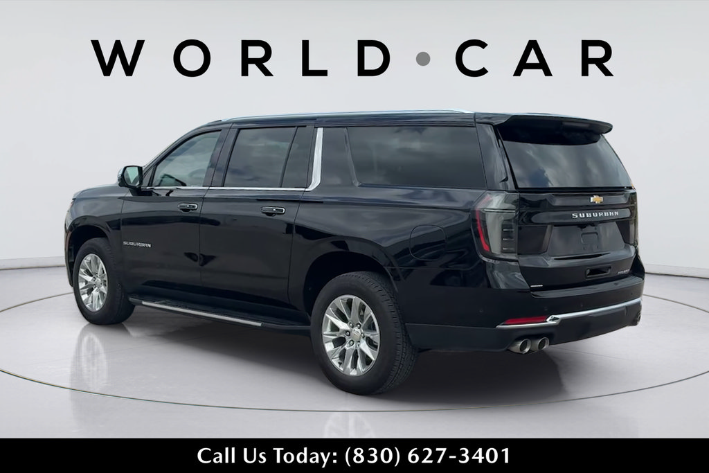 Used 2026 Chevrolet Suburban Premier RWD image 5