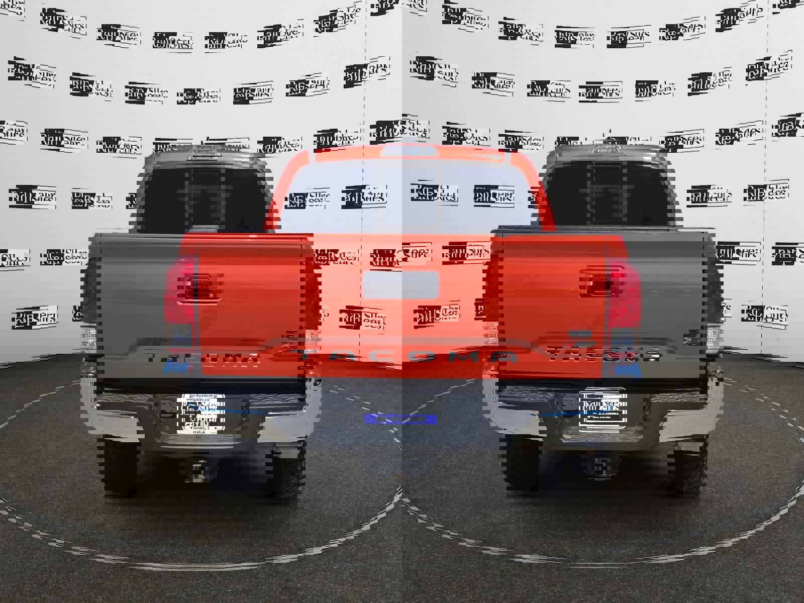 Used 2017 Toyota Tacoma SR5 w/ Tow Package image 5