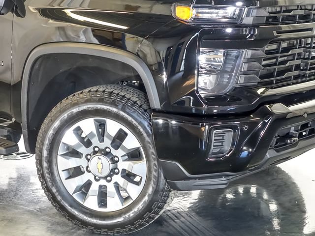 Used 2025 Chevrolet Silverado 2500 Custom w/ Custom Value Package AWD/4WD image 4