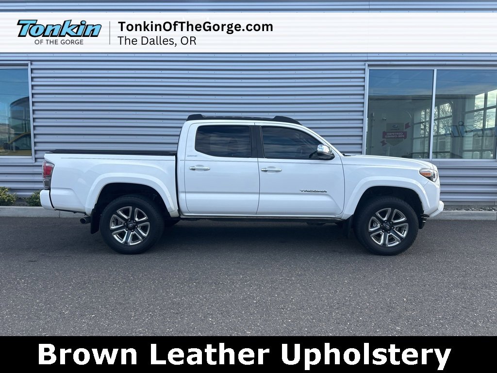 Used 2016 Toyota Tacoma Limited image 2