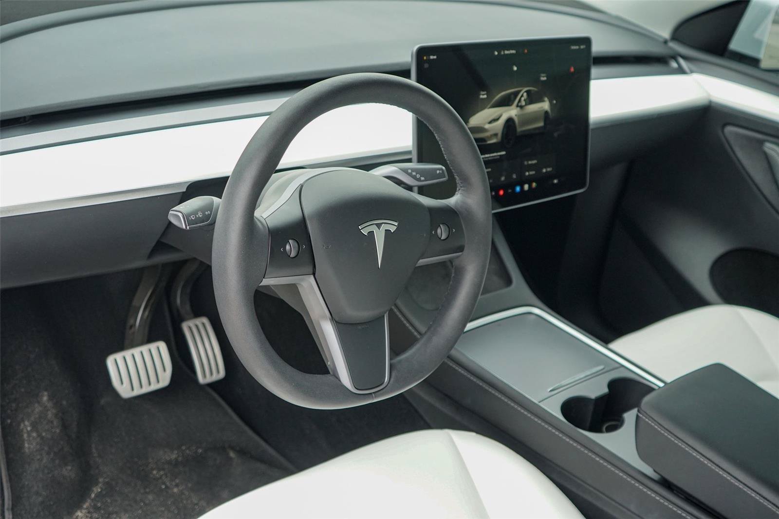 Used 2022 Tesla Model Y Performance AWD/4WD image 9