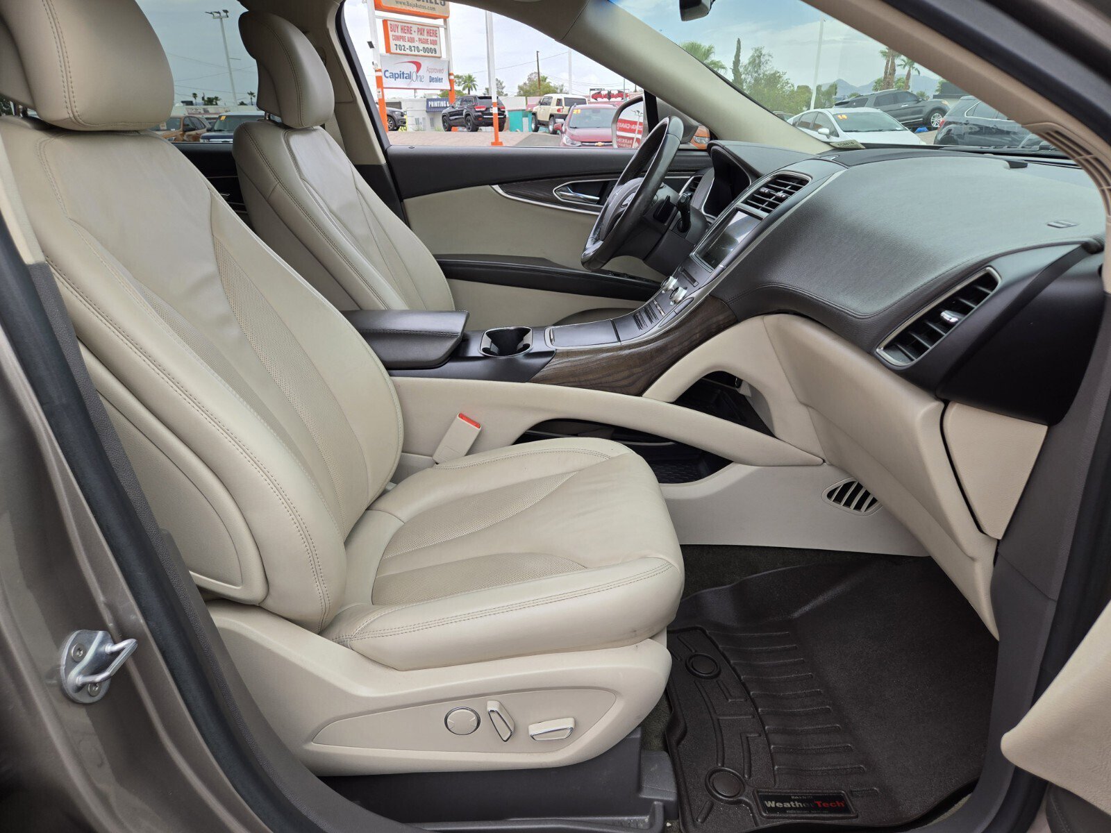 Used 2018 Lincoln MKX Select w/ Select Plus Package FWD image 15