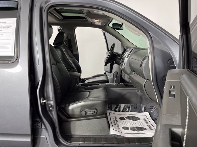 Used 2020 Nissan Frontier PRO-4X w/ Pro-4x Utility Package AWD/4WD image 44