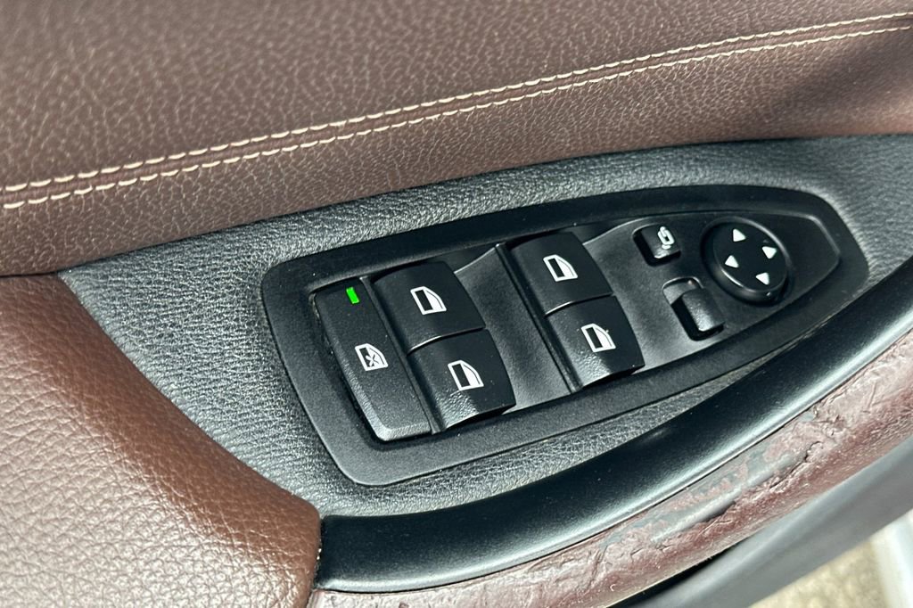 Used 2020 BMW X1 sDrive28i w/ Convenience Package image 11