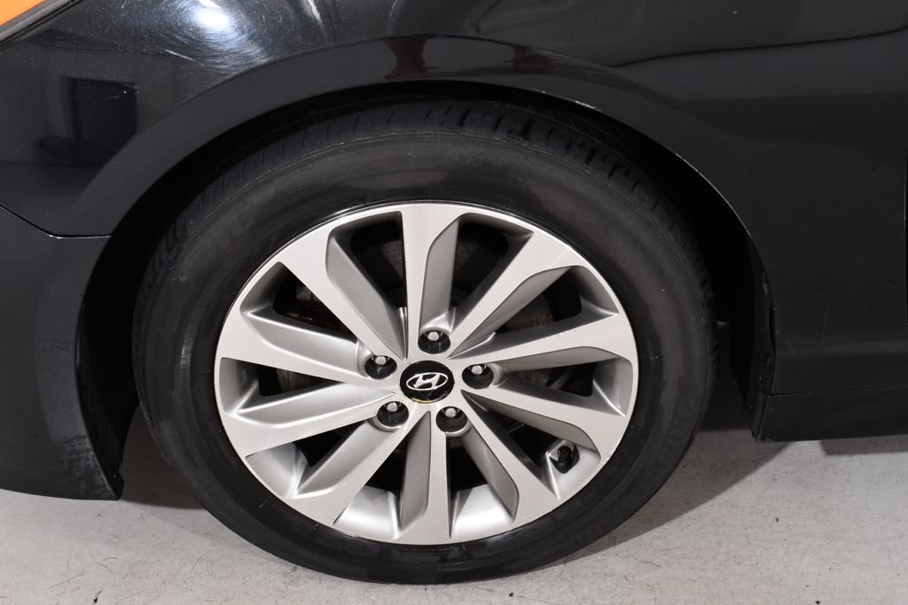 Used 2017 Hyundai Sonata Sport w/ Value Edition Package 02 FWD image 24