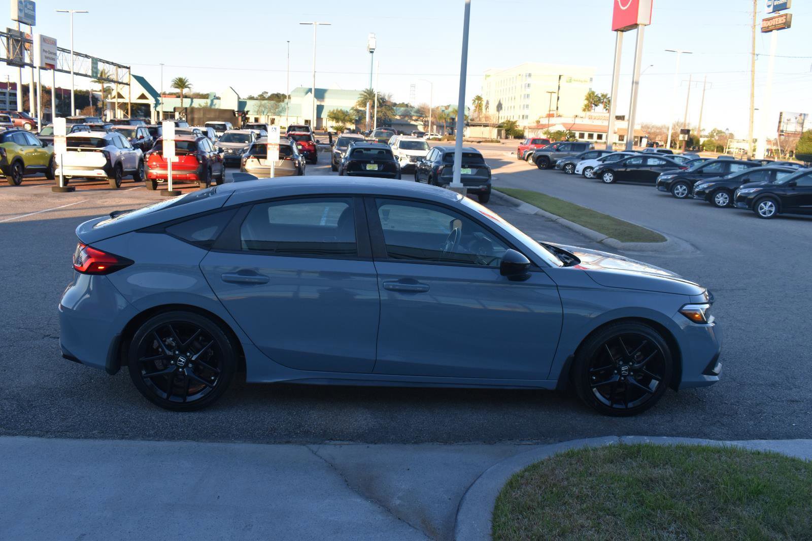 Used 2022 Honda Civic Sport image 9