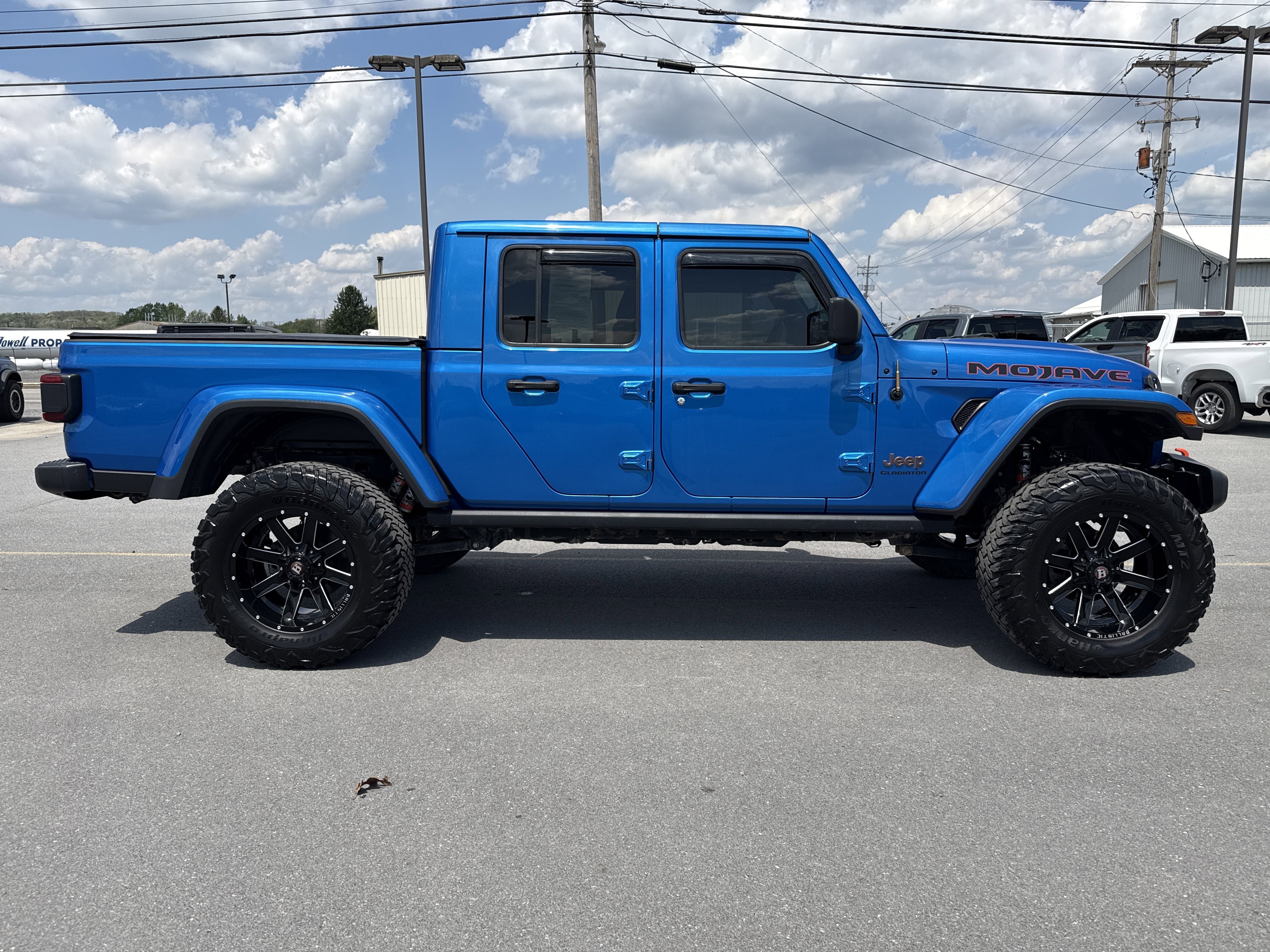 Used 2021 Jeep Gladiator Mojave AWD/4WD image 2