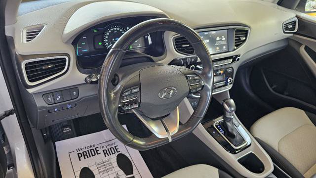 Used 2017 Hyundai Ioniq SEL FWD image 12