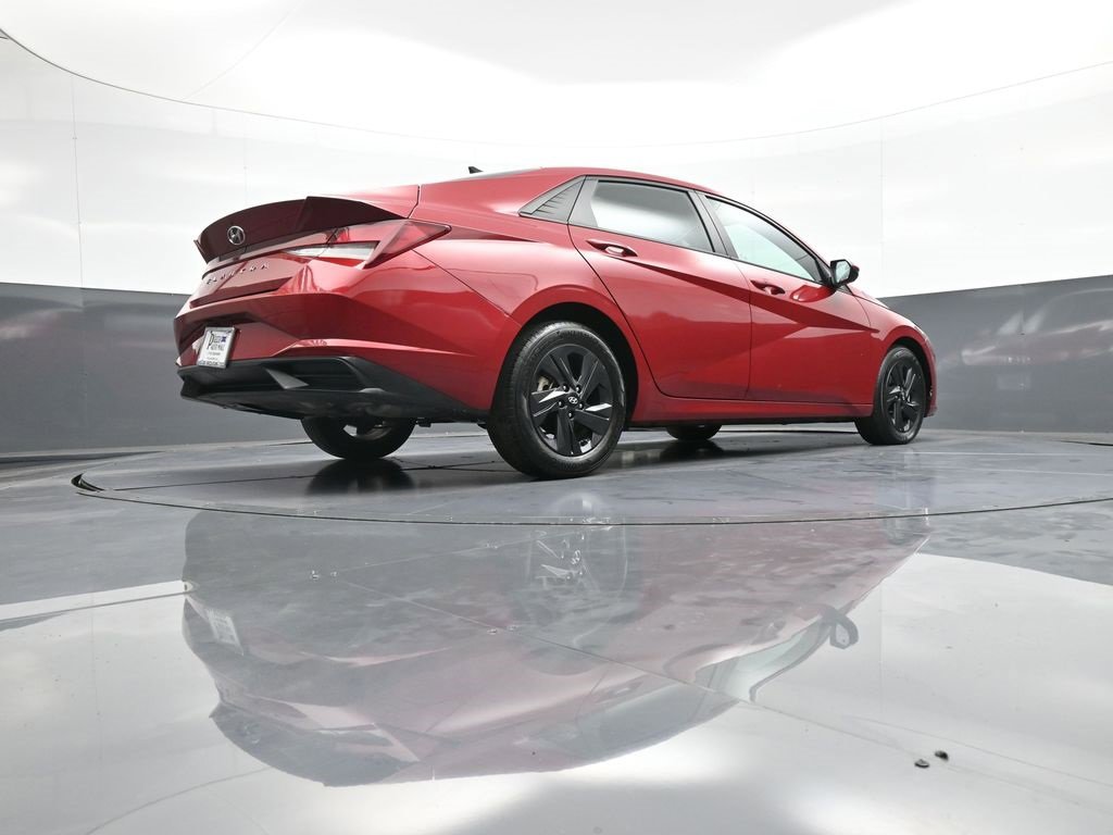 Certified 2021 Hyundai Elantra SEL image 29