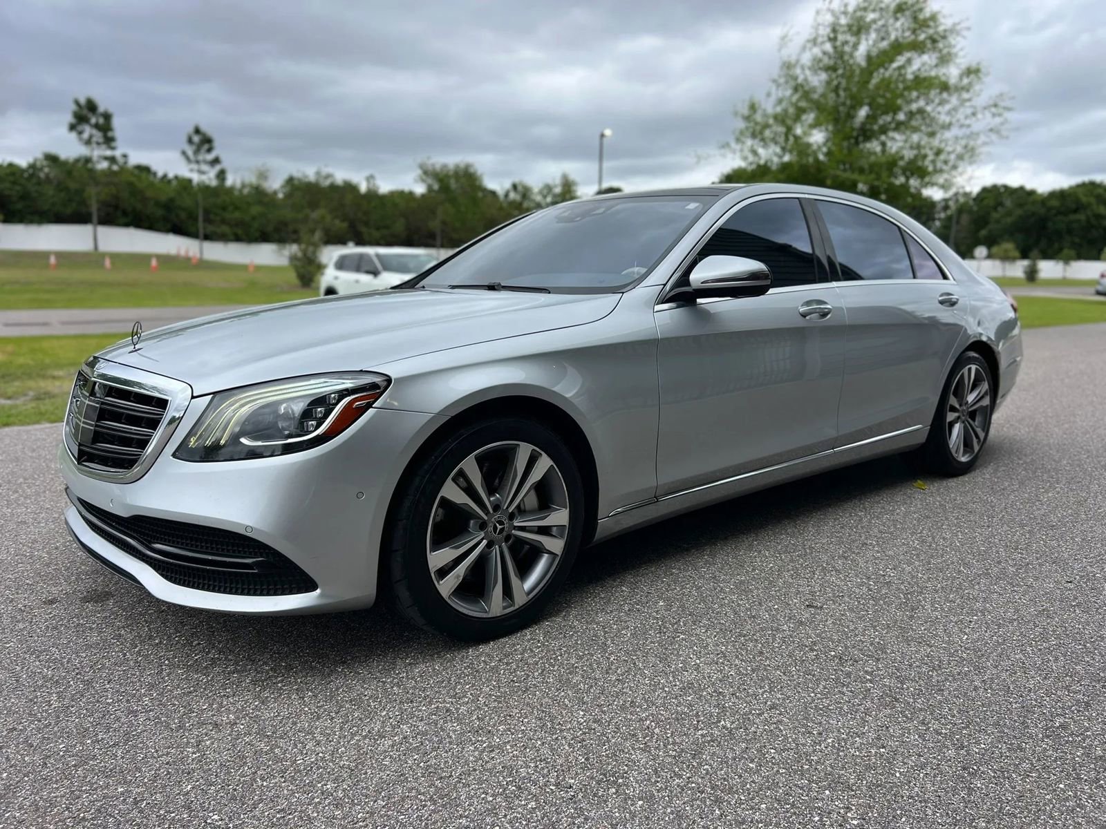Used 2018 Mercedes-Benz S 450 Sedan image 3
