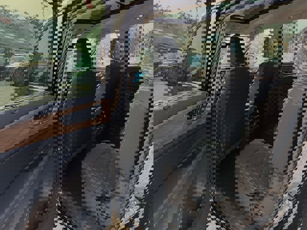 New 2026 Volkswagen Atlas SE image 26