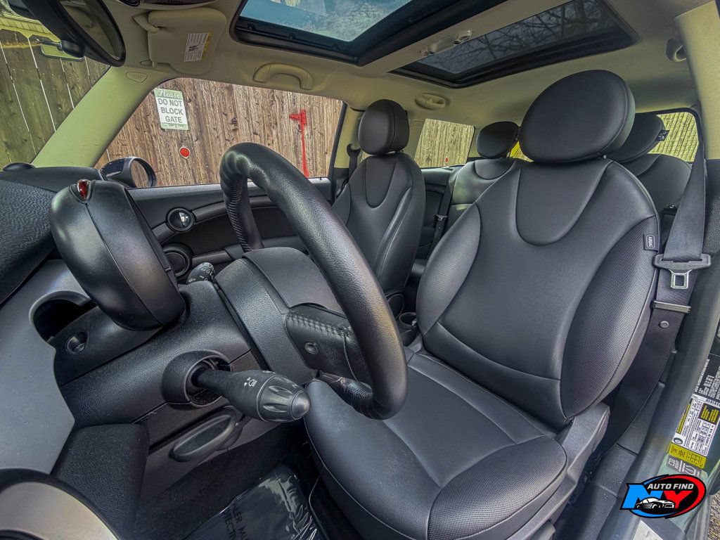 Used 2014 MINI Cooper Clubman FWD image 11