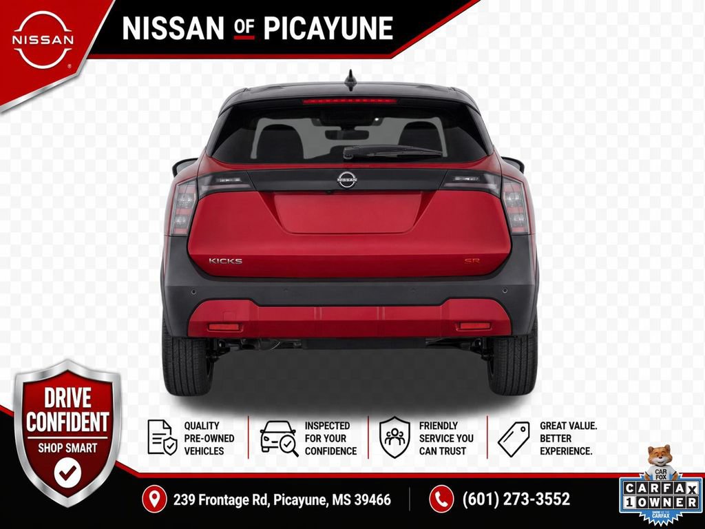 Used 2025 Nissan Kicks SR FWD image 9