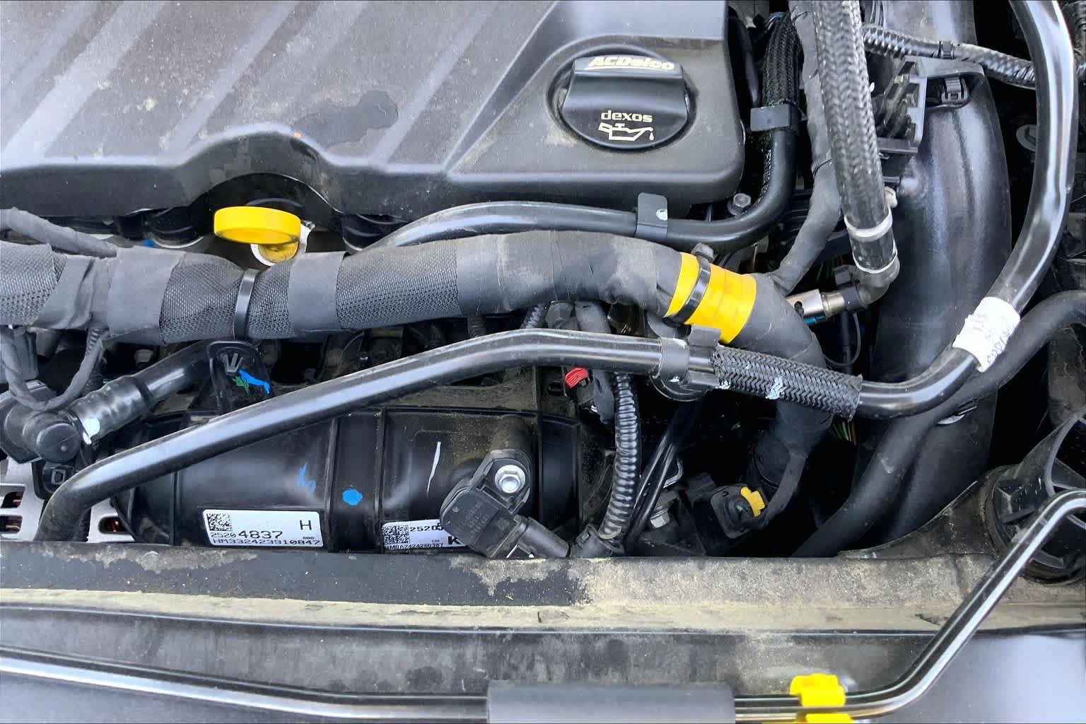 Used 2025 Chevrolet Trax LS FWD image 33