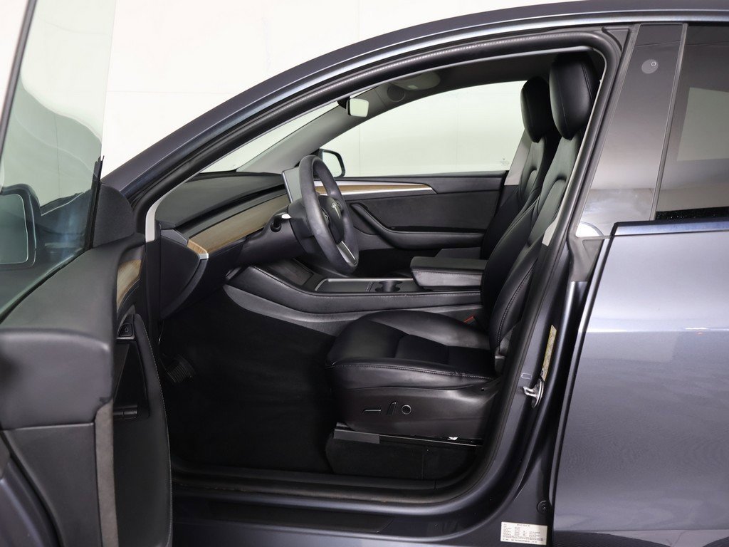 Used 2023 Tesla Model Y Long Range image 28