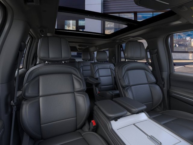 New 2026 Lincoln Navigator L Reserve w/ Jet Appearance Package AWD/4WD image 11