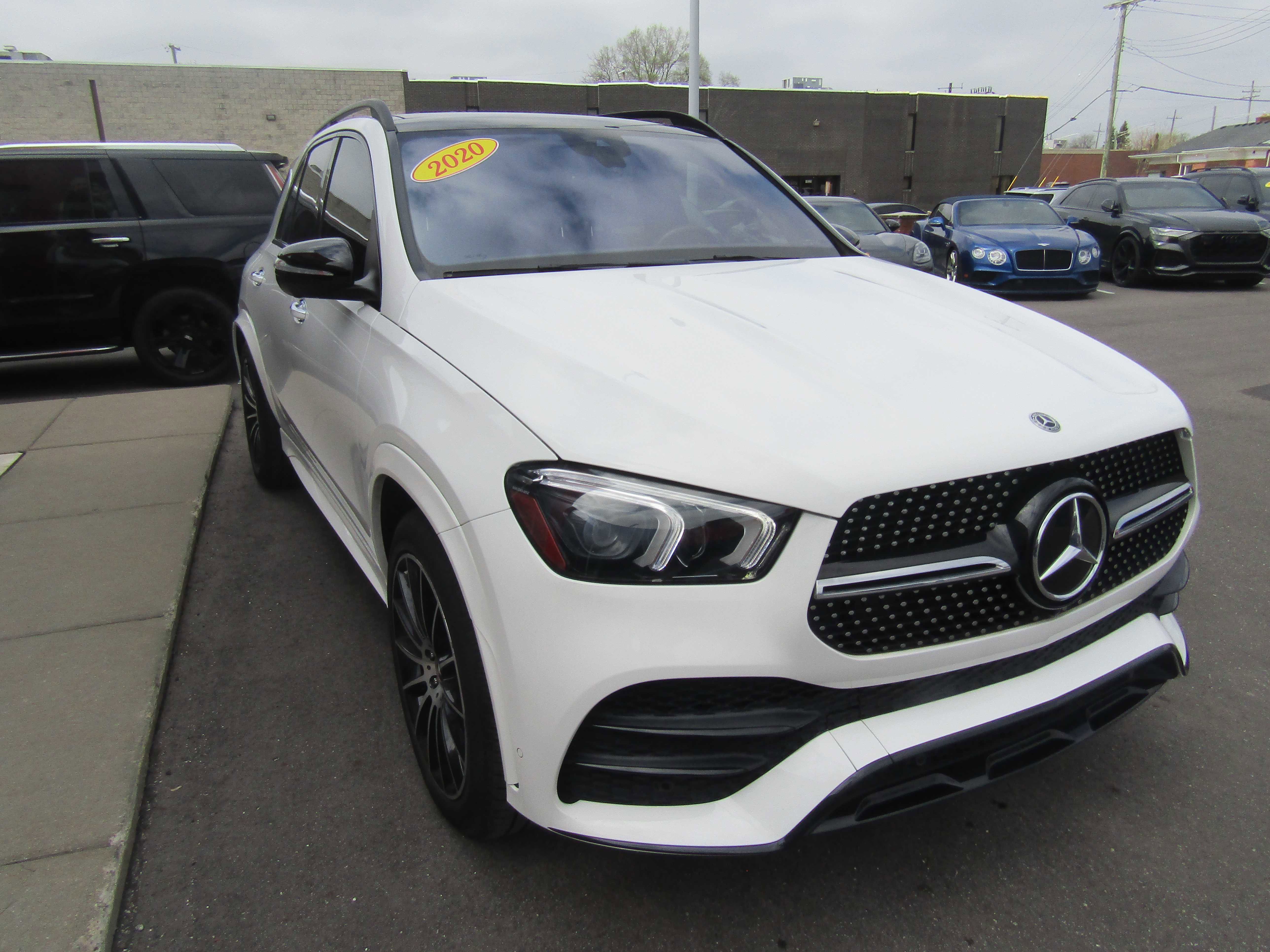 Used 2020 Mercedes-Benz GLE 350 4MATIC image 3
