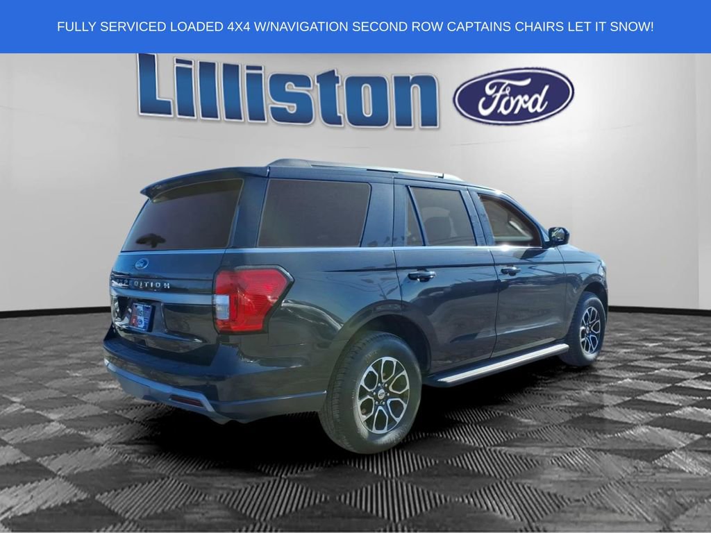 Used 2024 Ford Expedition XLT image 3
