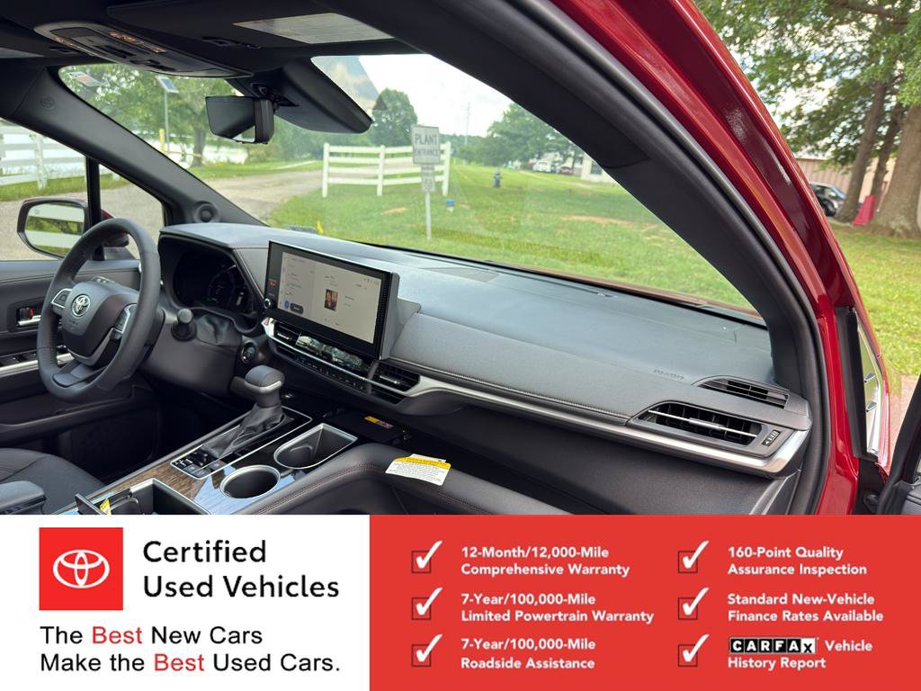 Certified 2026 Toyota Sienna Limited FWD image 21
