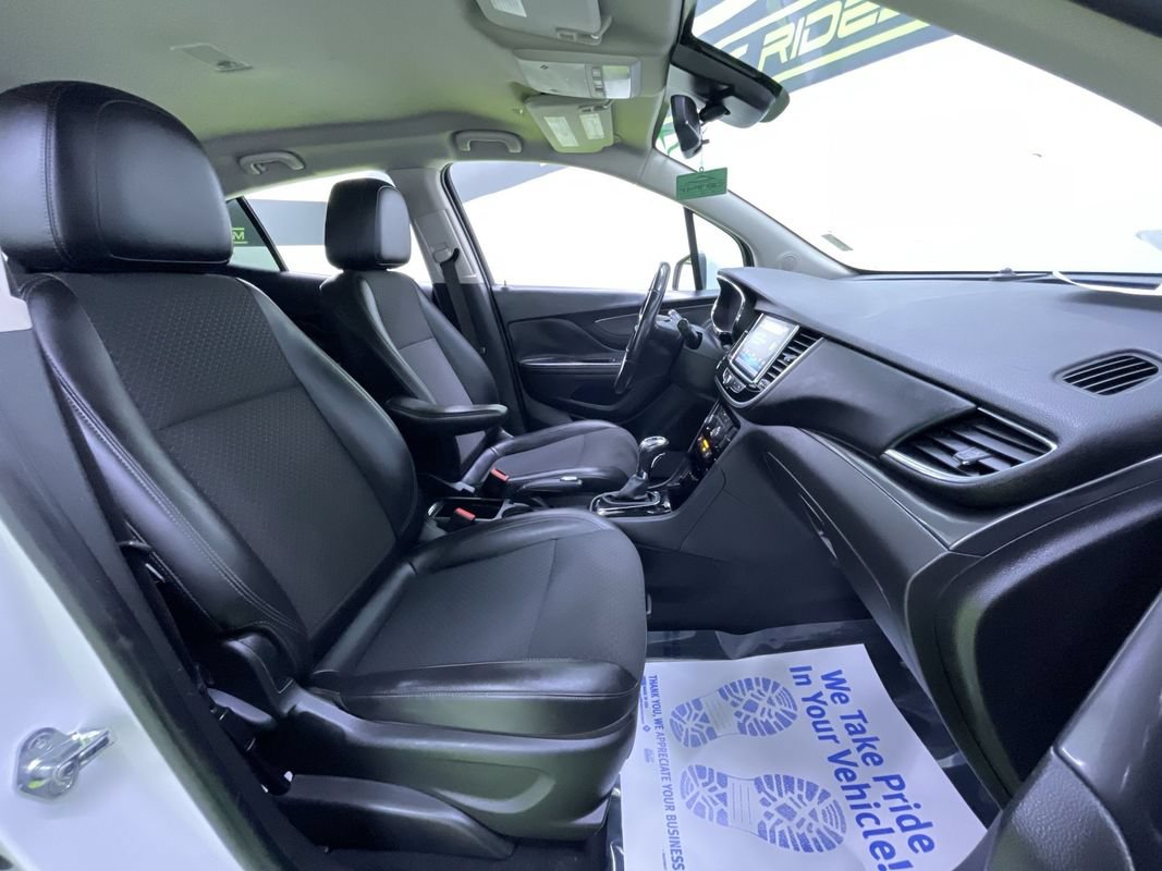Used 2019 Buick Encore FWD image 27