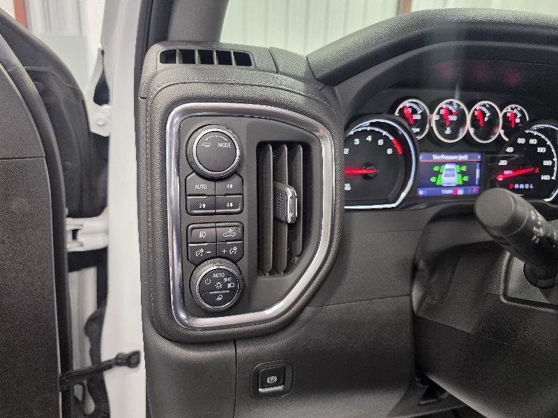 Used 2022 Chevrolet Silverado 1500 LT Trail Boss w/ Safety Package image 14