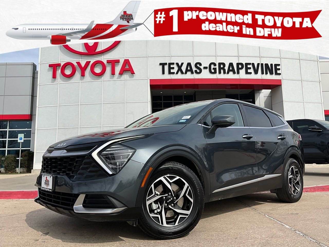 Used 2025 Kia Sportage LX image 1
