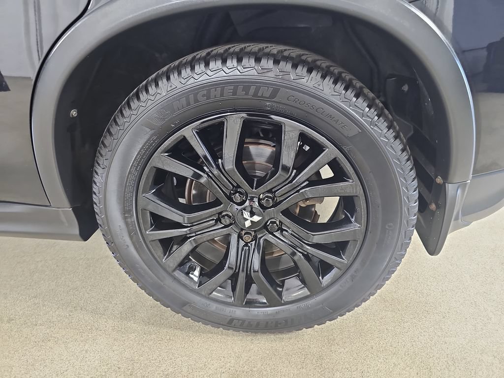Used 2018 Mitsubishi Outlander Sport LE AWD/4WD image 36