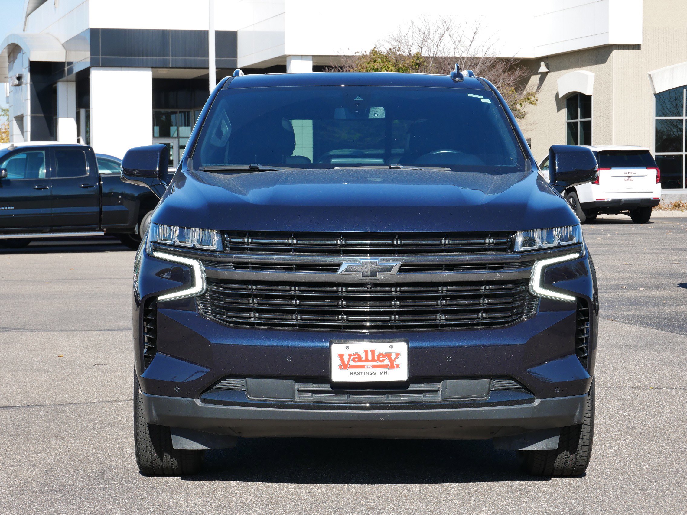 Used 2021 Chevrolet Tahoe RST w/ Luxury Package image 2