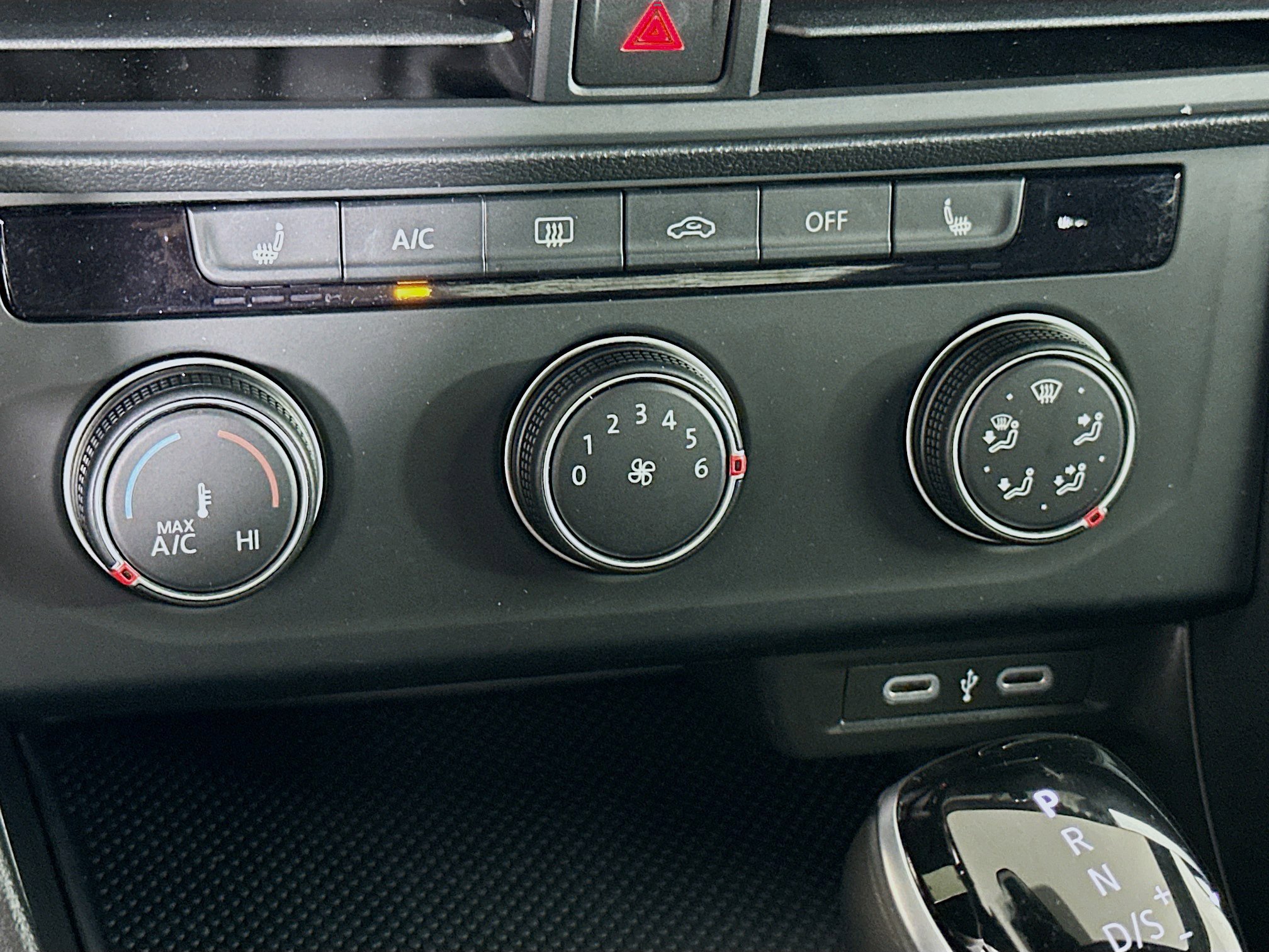 Used 2024 Volkswagen Jetta Sport FWD image 23