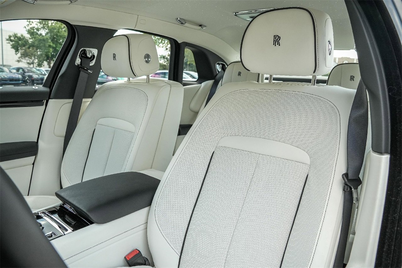 New 2025 Rolls-Royce Ghost image 20