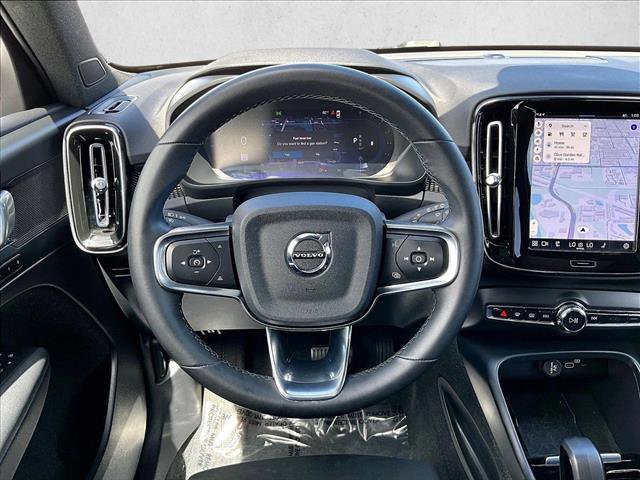 Used 2024 Volvo XC40 B5 Plus AWD/4WD image 7