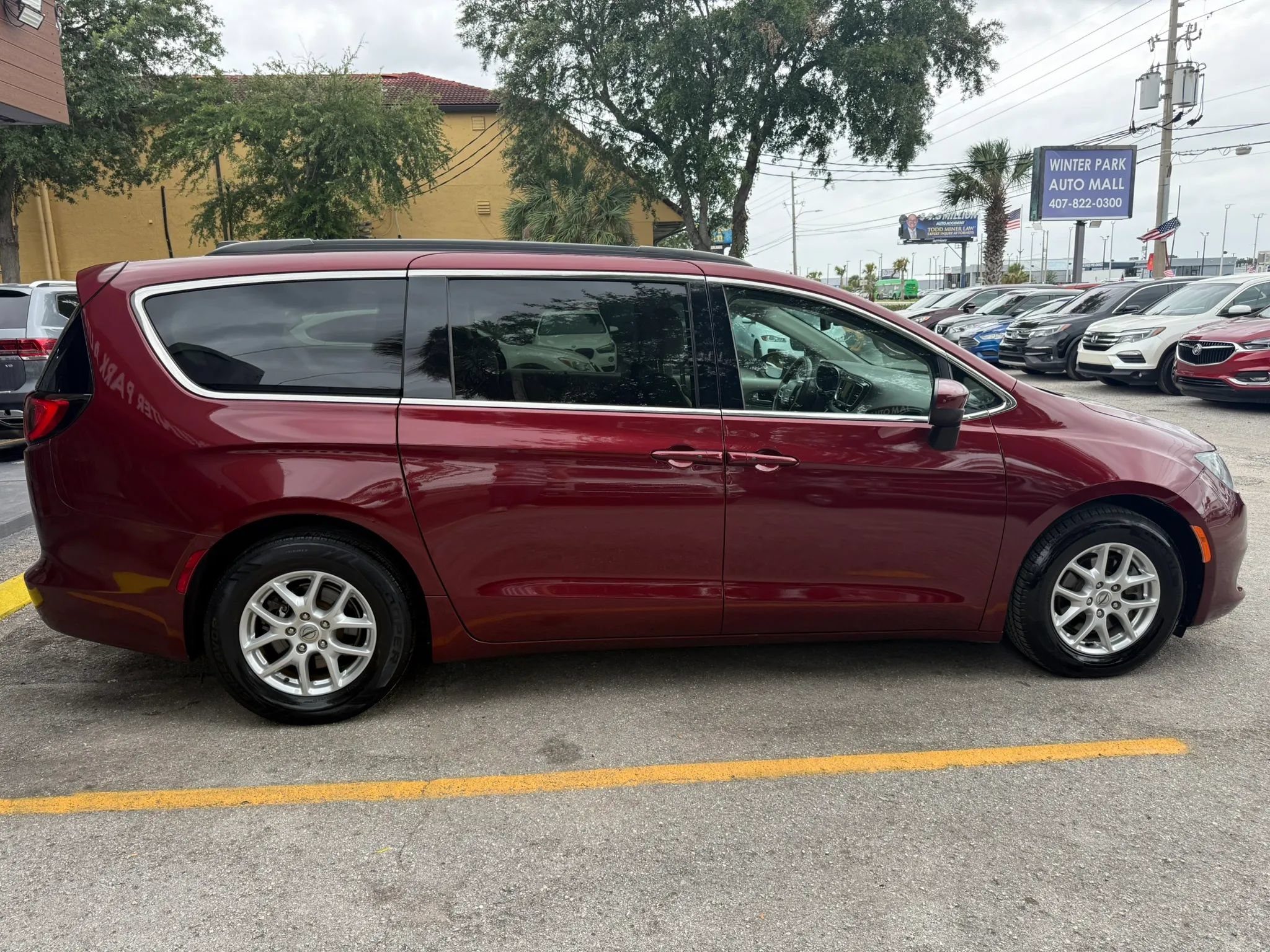 Used 2021 Chrysler Voyager Lxi FWD image 5