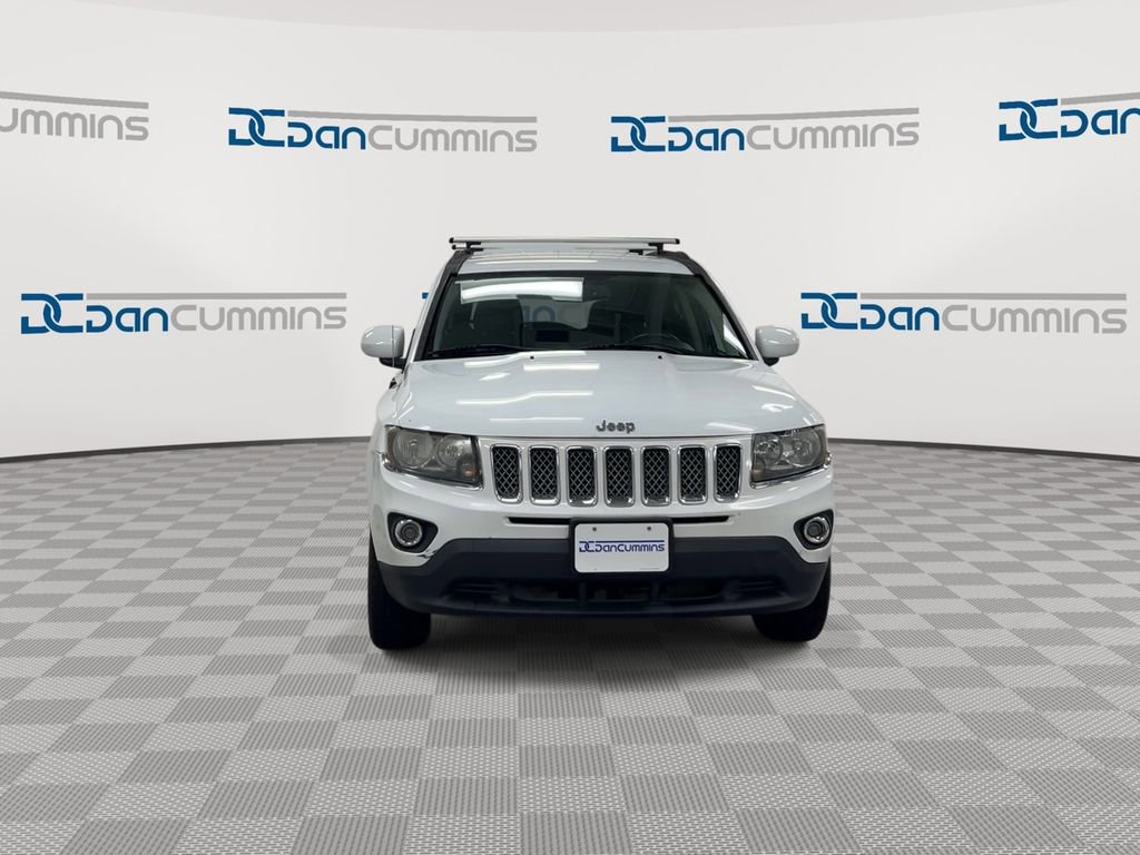 Used 2016 Jeep Compass Latitude image 3